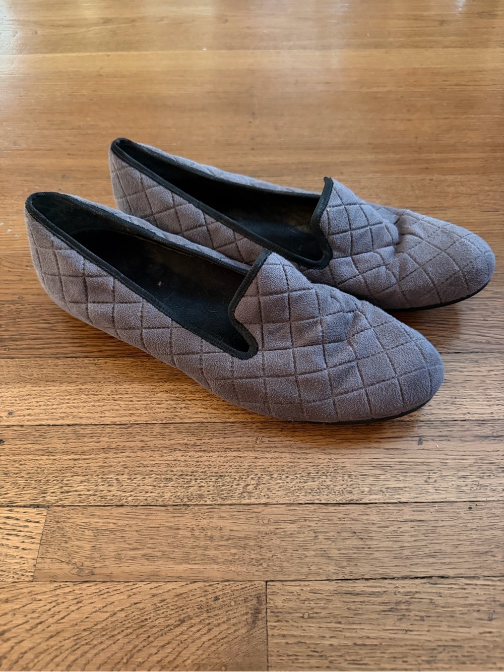 Munro Quilted Slip-On Loafers in Gray Size 11